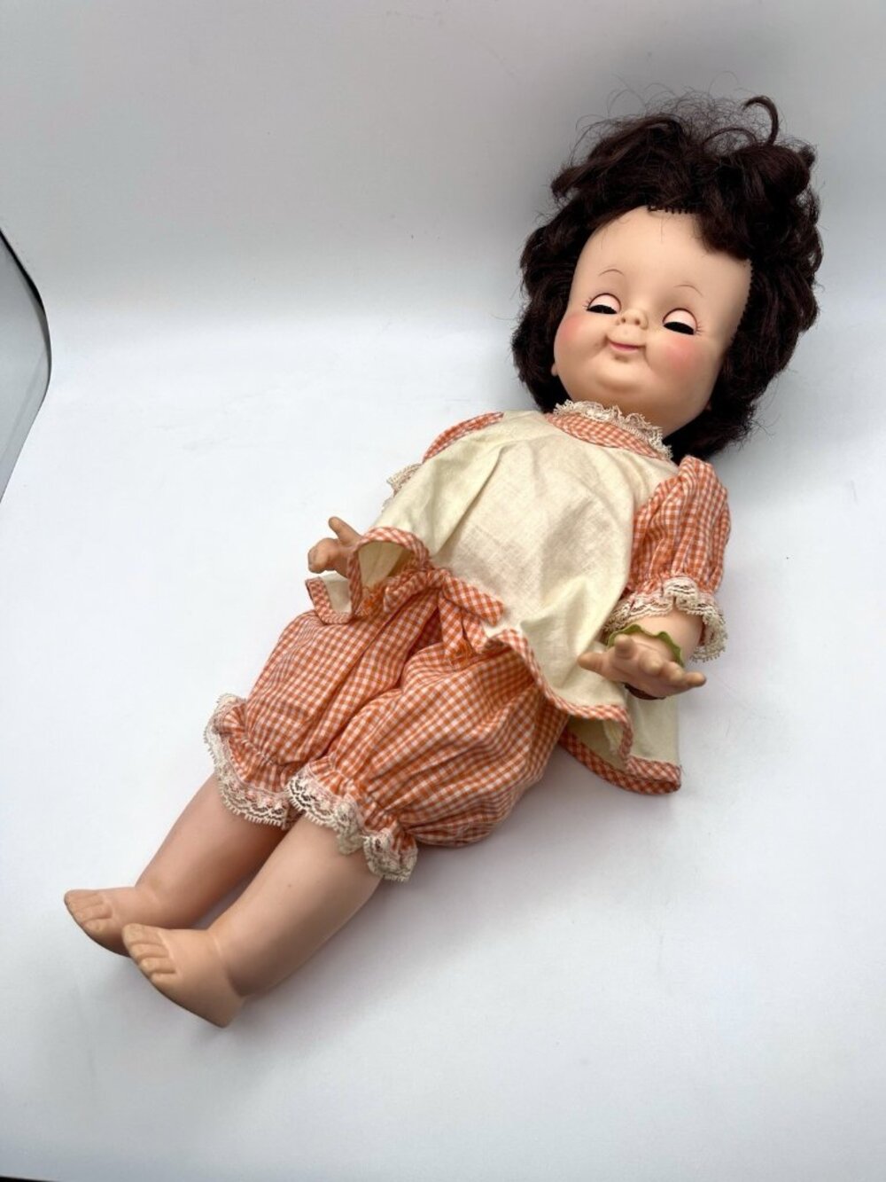 Vintage 1962 Effanbee Sleepy Eye Baby Doll Brunette Orange Gingham Outfit Retro
